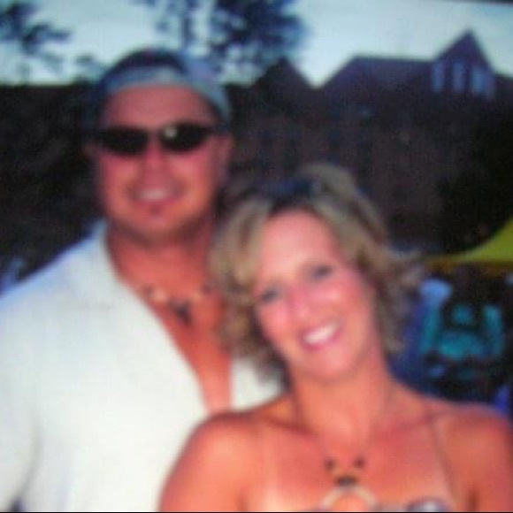 Meet your Posher, Heather - Picture 2 of 2